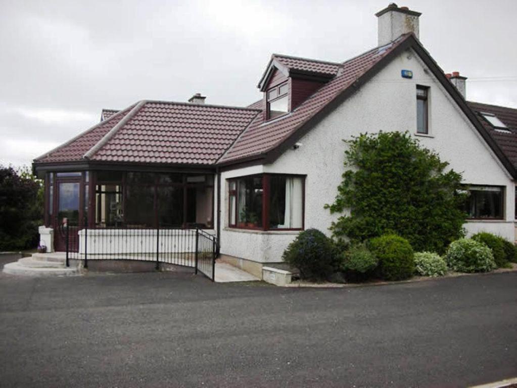 Hotel Browns Country House Bushmills Exterior foto
